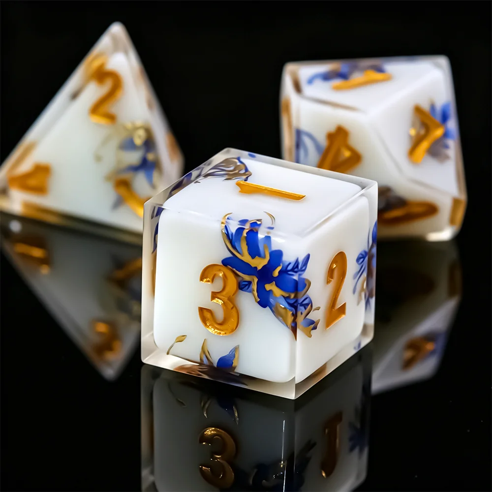 7Pcs Resin Blue‑White Pattern Chinese Style Polyhedral Dice Set for RPG Role‑Playing Tabletop Game Family, Comes With One Storag