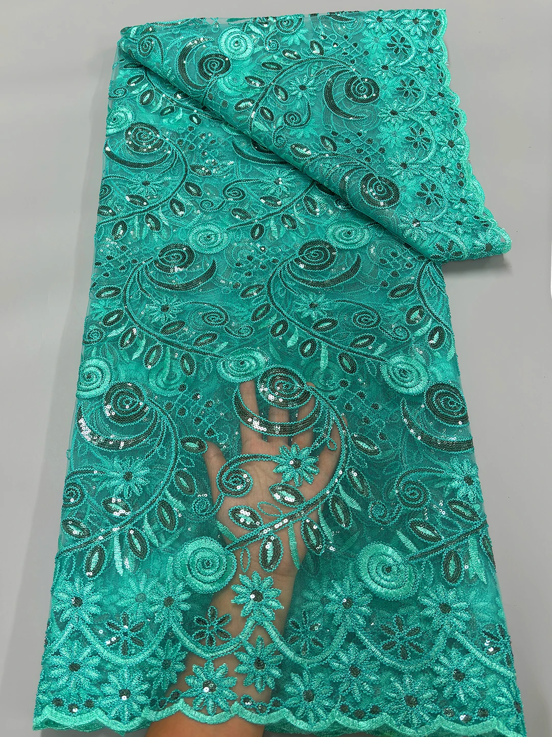 

African Nigerian Sequins Lace Fabric 2025 French Mesh Lace Fabrics New High Quality Net Sequin Lace For Wedding Party Dress