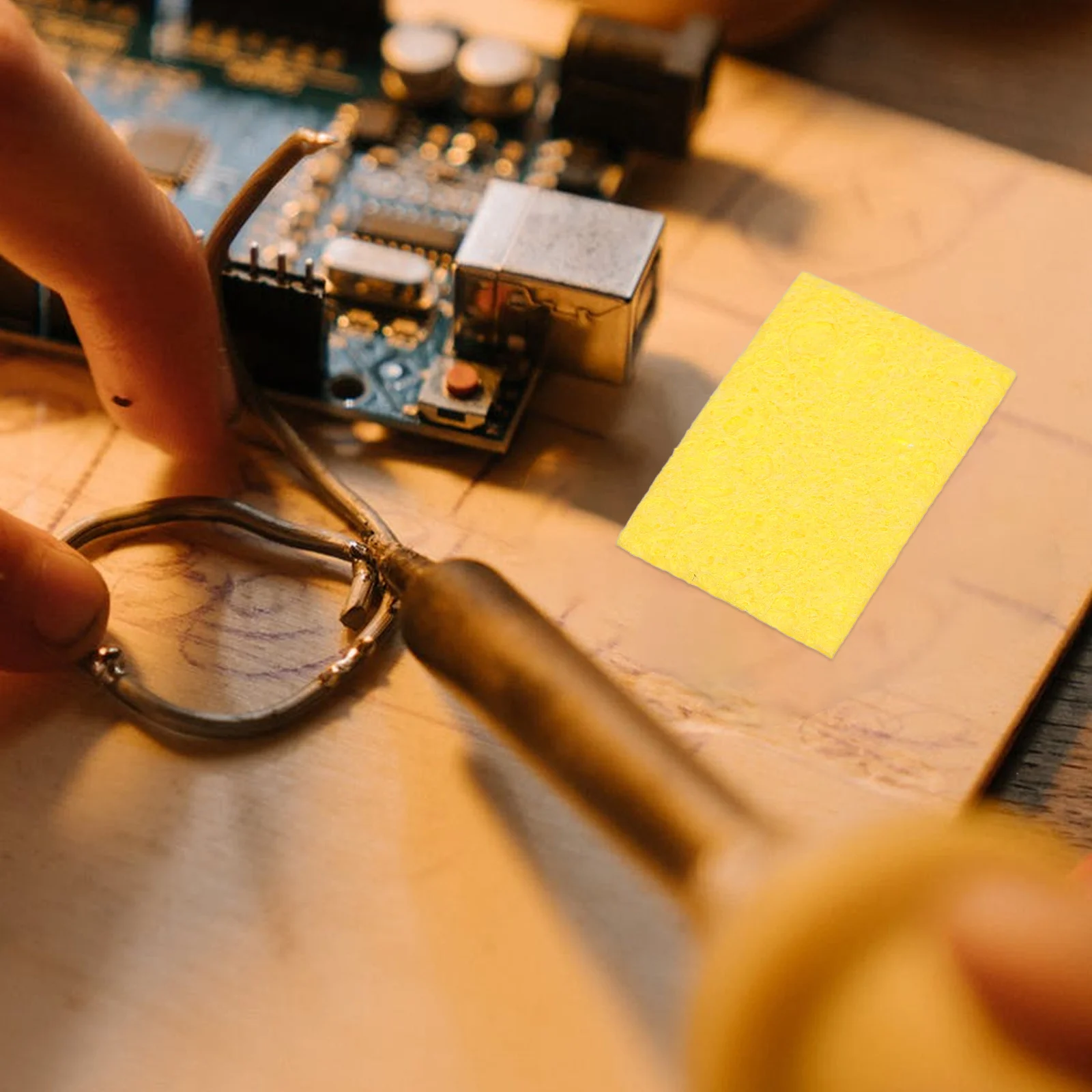 

100Pcs High Temperature Sponge Soldering Iron Tip Cleaner Soft Absorbent Replacement Pad for Soldering Iron Stand Use