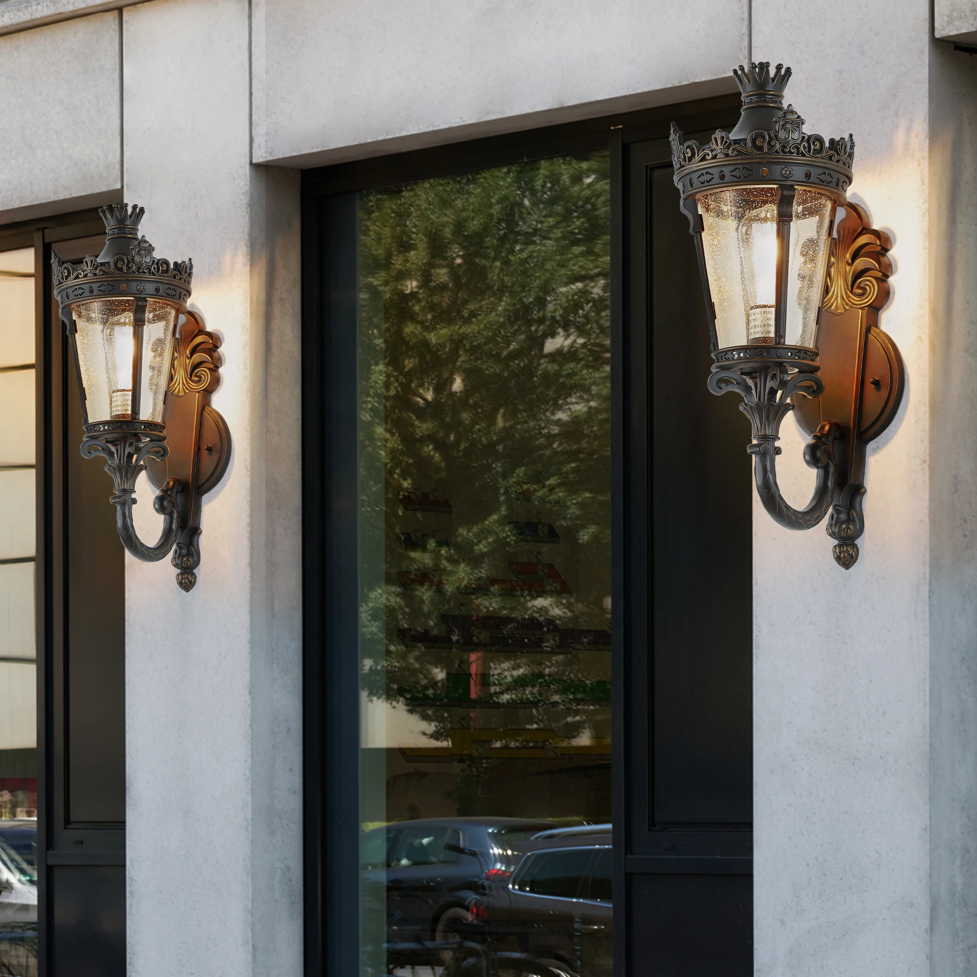 فانوس حائط خارجي عتيق، شمعدان حائط خارجي مع سطح تاج وزجاج شفاف، تركيبات إضاءة خارجية مزخرفة (بدون لمبة) #6