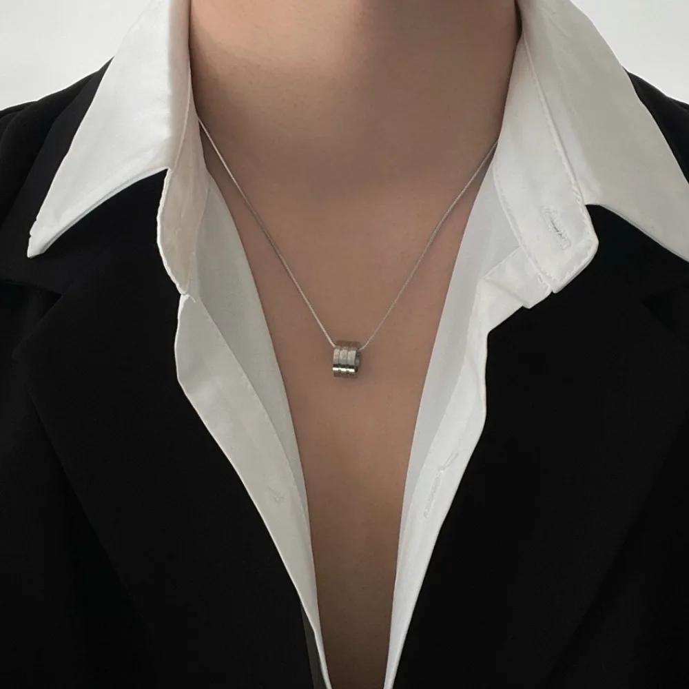 العصرية الرقبة مجوهرات الرجال دائرة بسيطة قلادة خمر الفولاذ المقاوم للصدأ مجوهرات الترقوة سلسلة قلادة للرجل تشوكير