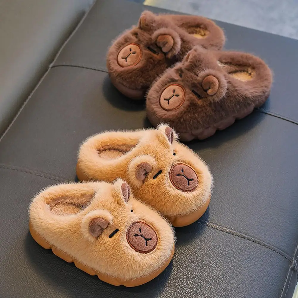 

Winter Slippers Lightweight Plush Slippers Cute Capybara Plush Slippers for Men Women Anti-slip Warm Winter House Shoes Fluffy