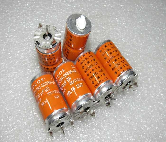 10PCS/B41794-S5338-Q2 25V 3300UF High Temperature Fever Electrolytic Capacitor