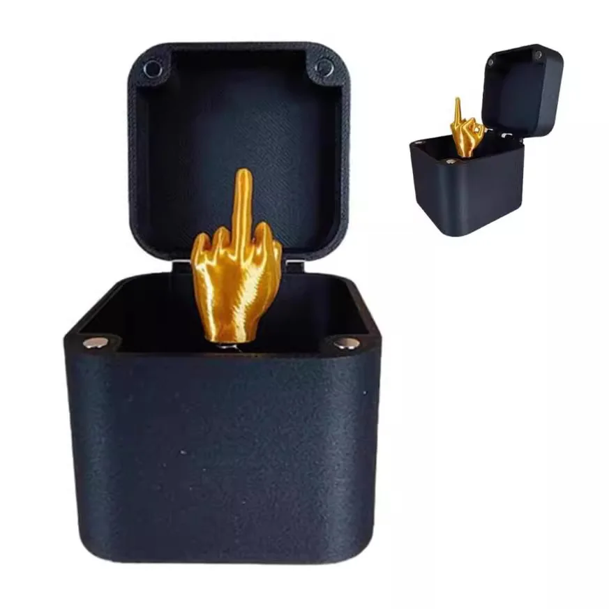 Christmas Interesting Prank Gift Middle Finger in Box Christmas Box Funny Creative Gifts Office Desk Decoration Home Decoration