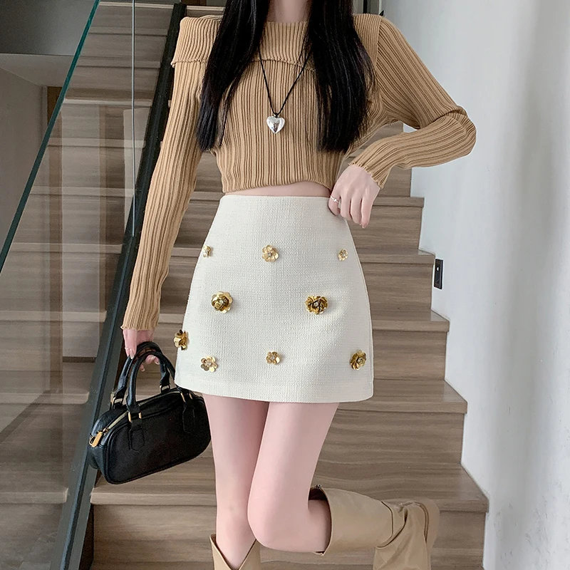 Fashion Three-dimensional Flower Decoration Women's Short Skirt High Waist Luxury Mini Shorts Skirts Autumn Winter 2024 New