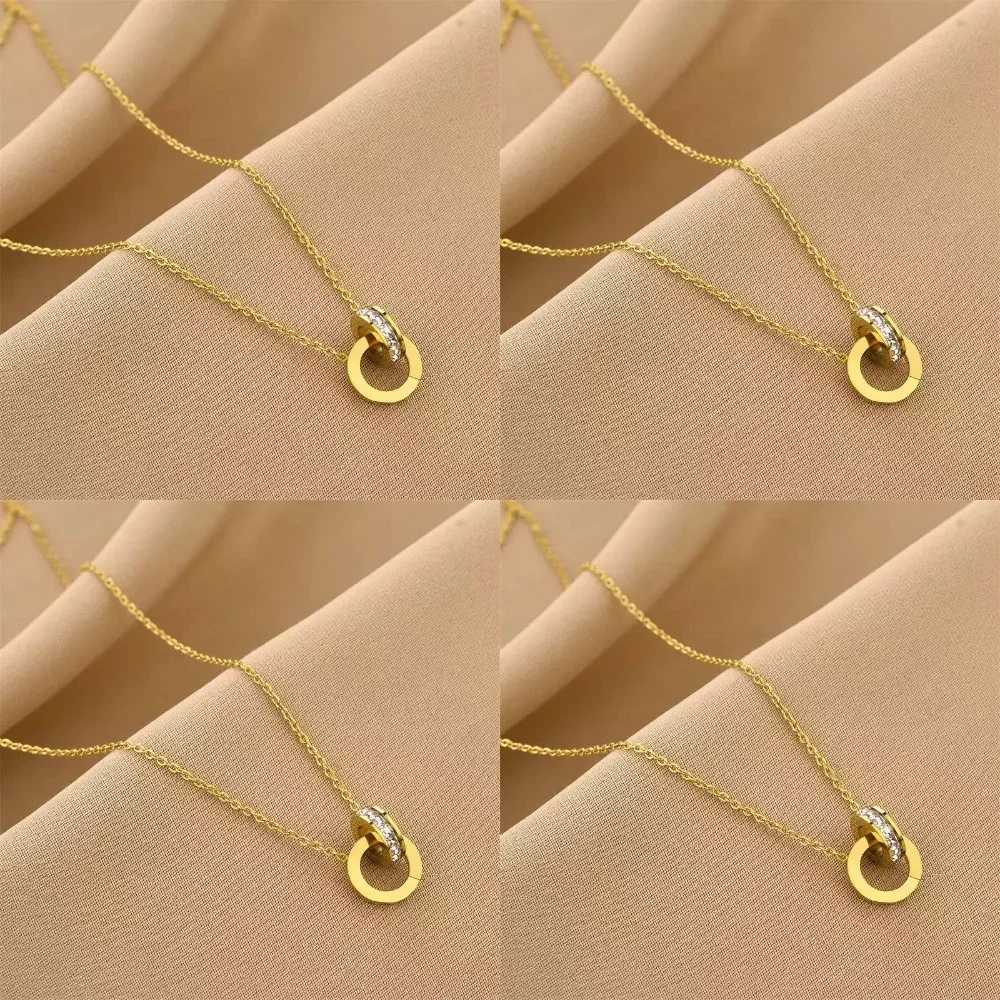 

Double ring titanium steel necklace for female niche design, interlocking Roman numerals collarbone chain, internet famous class