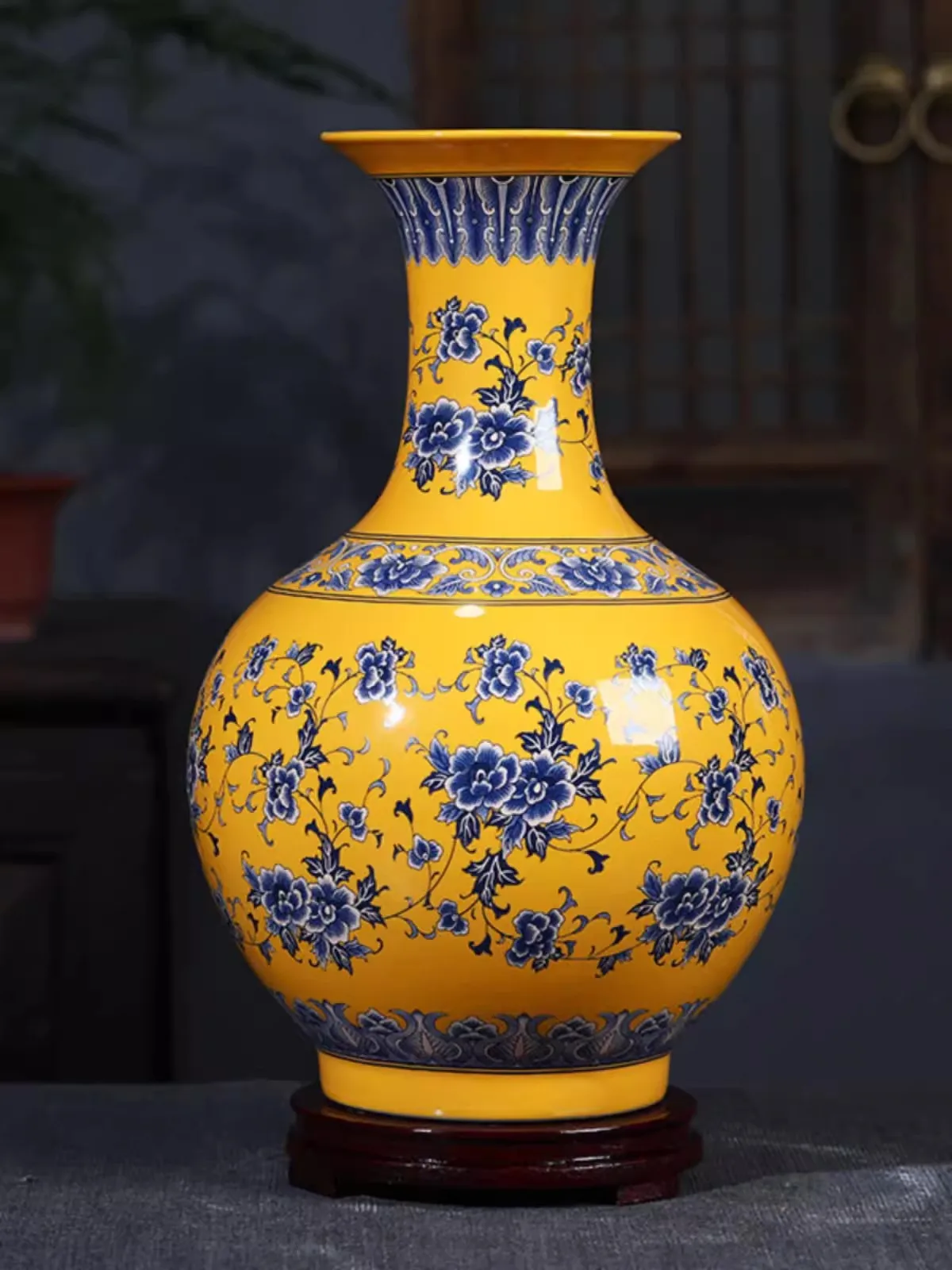 Large size Jingdezhen ceramic decoration antique blue and white porcelain vase flower arrangement Dracaena sanderiana home livin