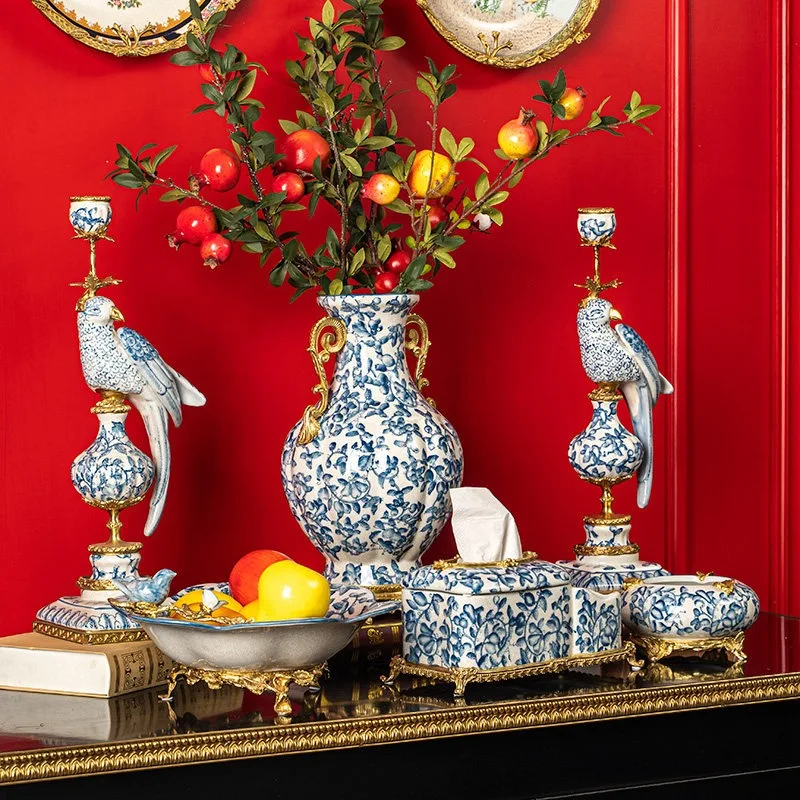 white porcelain classical ornaments, European ceramics with copper high-end luxury living room entrance soft furnishings