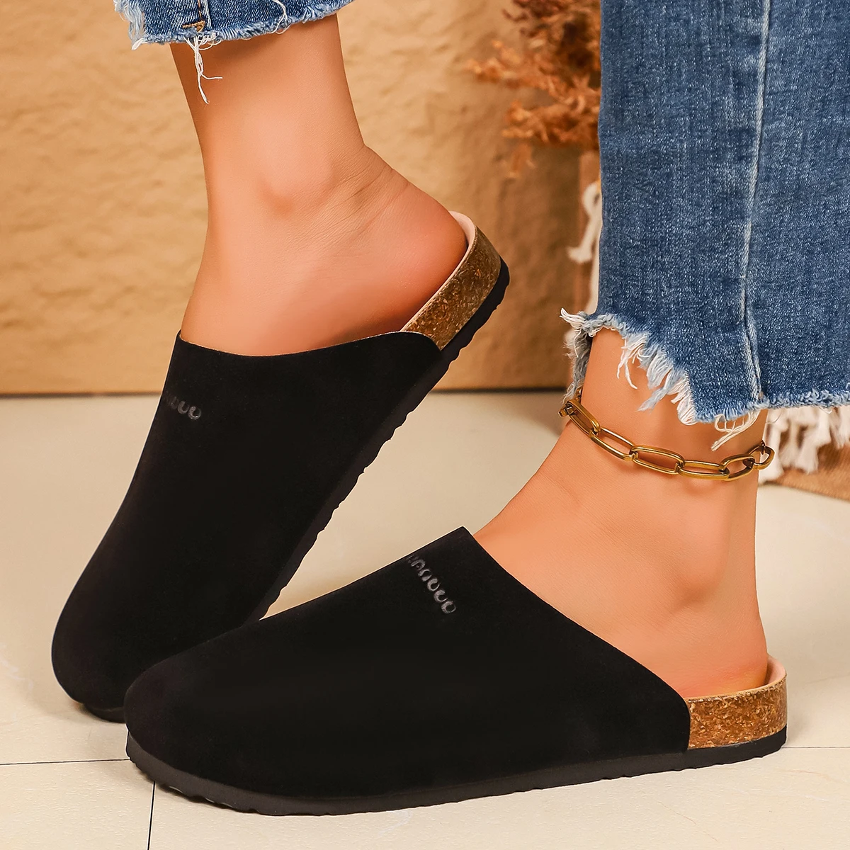

Outdoor Mule Slippers Woman Vintage Faux Suede Birken Slippers Women Summer Closed Toe Plus Size 43 Flat Heels Clogs Sandals