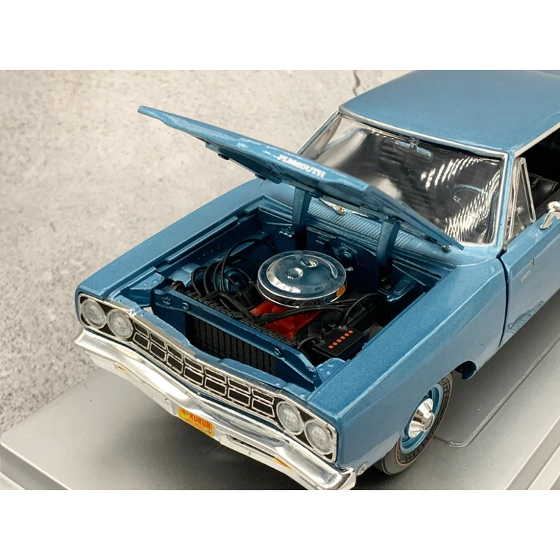 ERTL Diecast 1:18 Scale 1968 Plymouth Road Runner Alloy Car Model Finished Simulation Collection Decoration Gift Static Display view 4