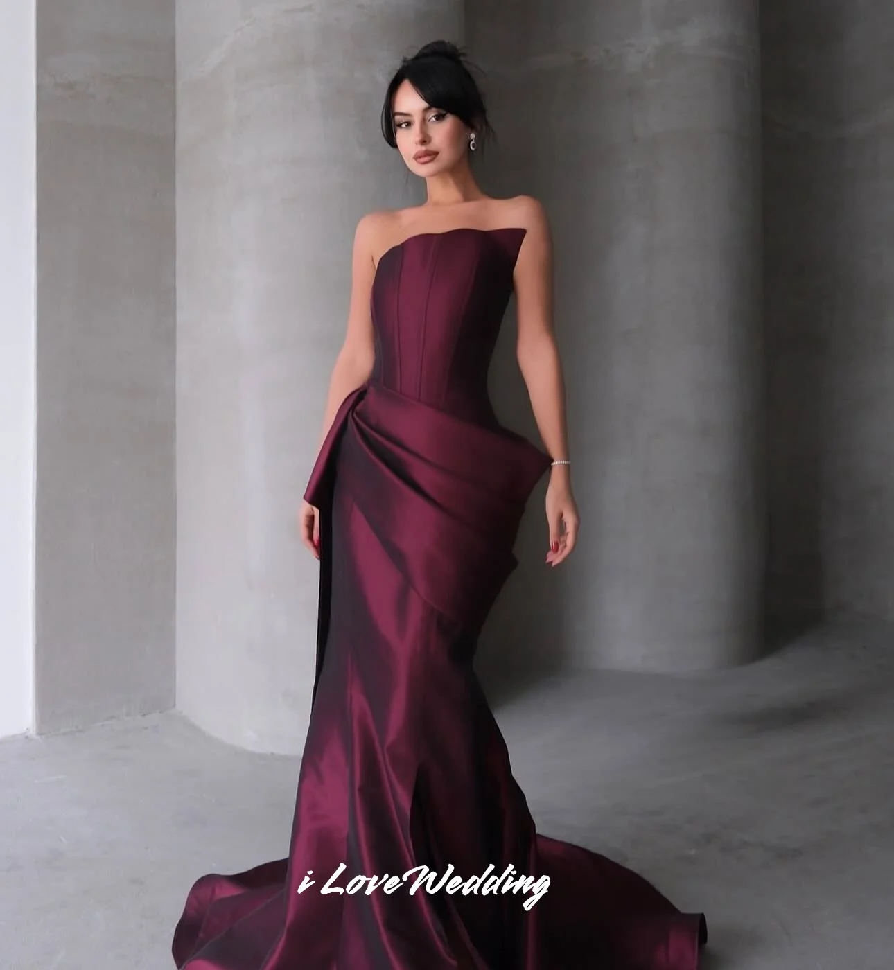 

Burgundy Strapless Evening Dress 2025 Sleeveless Mermaid Backless Pleat Sweep Train Prom Dresses Wedding Party Dress Customized