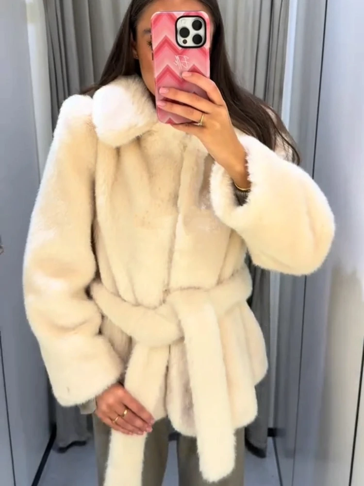 

Luxury Faux Fur Women's Coat Turn-down Collar Long Sleeve Lace Up Pocket Soft Short Overcoat Thick Warm Winter Ladies Outerwear