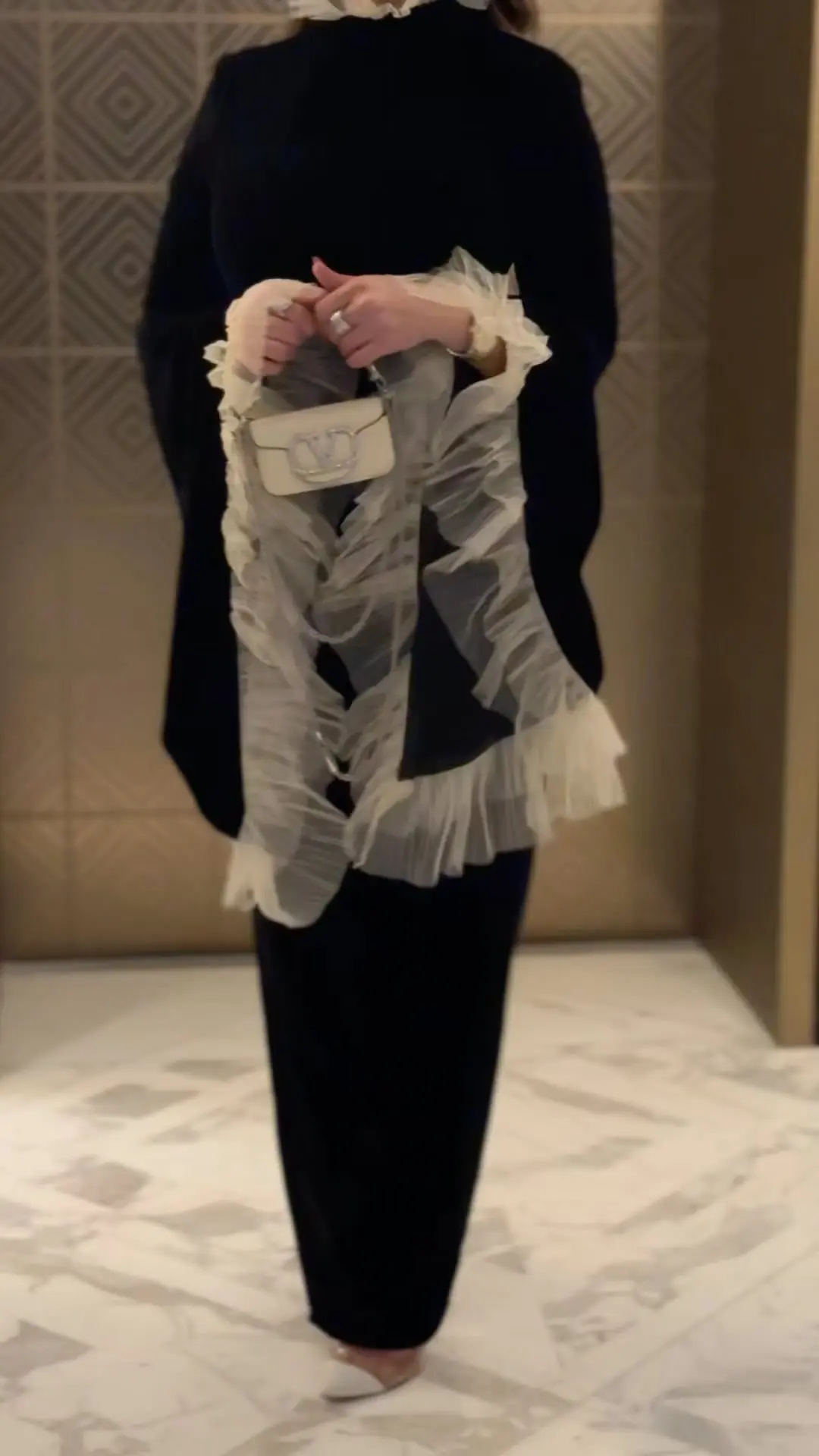 AsaNagi Maßgeschneidertes schwarzes Ballkleid mit Glockenärmeln für Damen, Stehkragen, Rüschen, Party-Abendkleid, bodenlang, formelle Anlässe