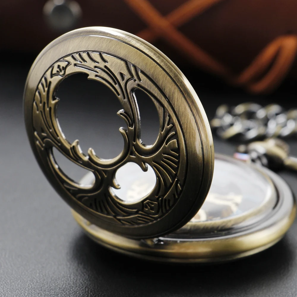 Bronze Steam Punk Mechanical Manual Pocket Watch Roman Digital Skull Dial Pendant Automatic Antique Clock Men's and Women's Gift