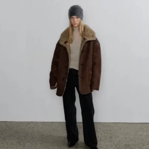 

Retro Faionable Stand Collar Single Button Double Sided Wear Leather Fur Inteated Warm Loose Outerwear for Women Winter