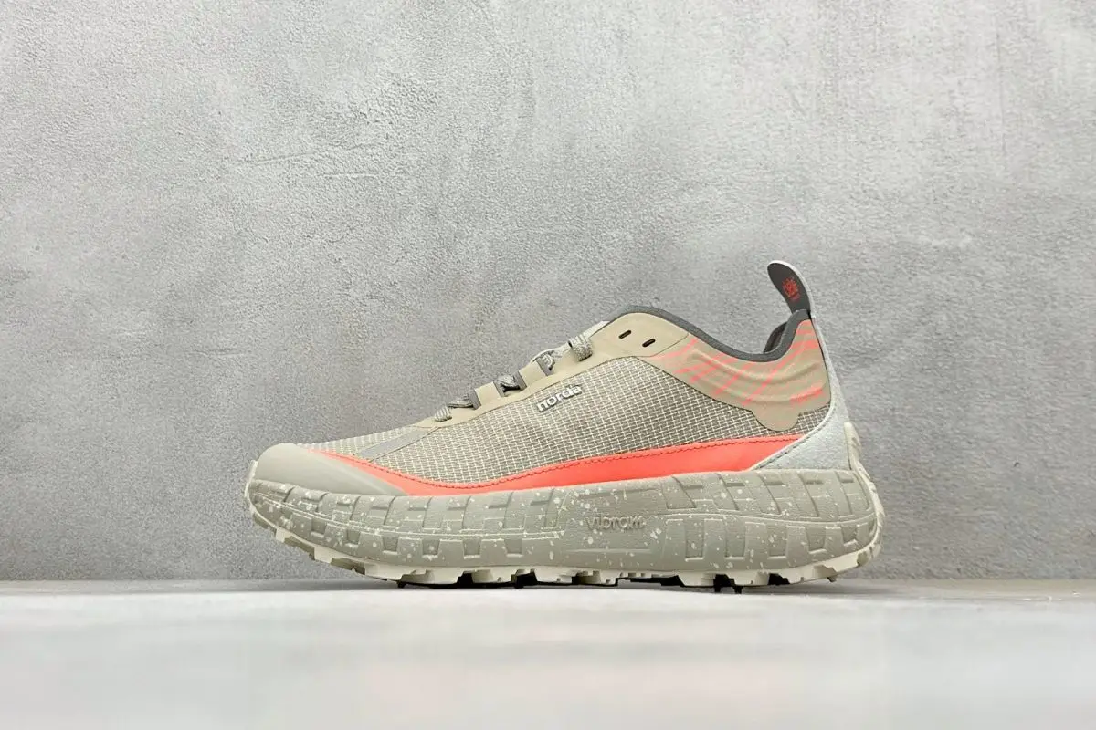 Summer Hot Sale Marathon Unisex Running Shoes Athletic Shoes Fitness Equipment Athletic Shoes Ultralight Sneakers