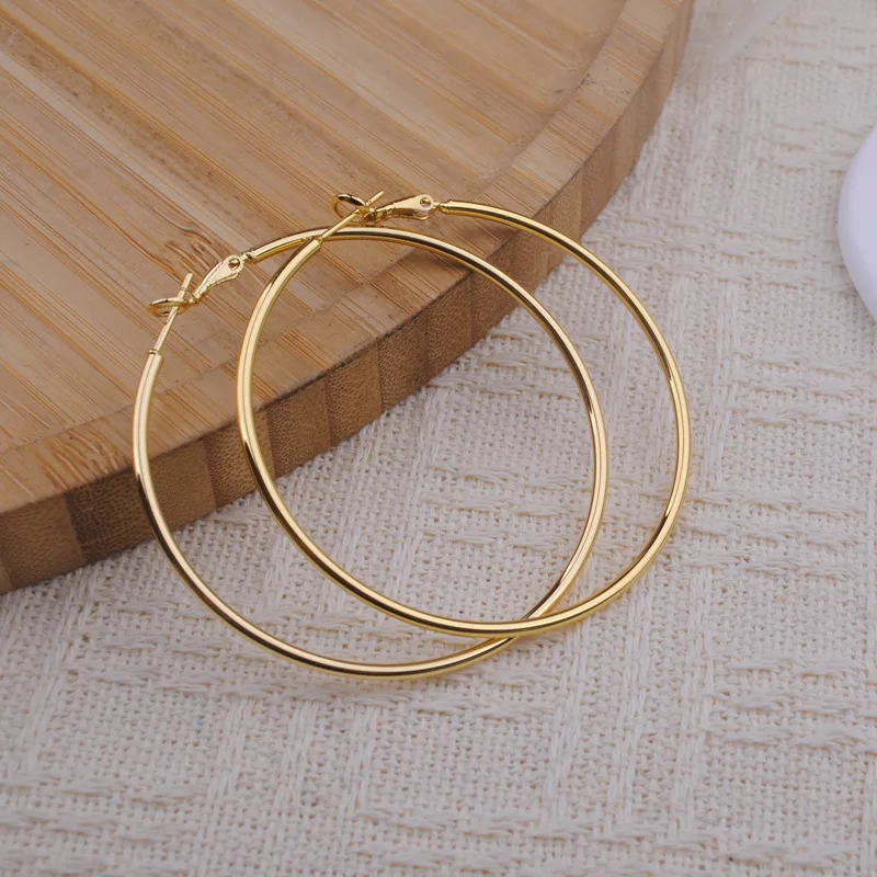 60mm Smooth Big Round Hoop Ear Clips Non Pierced for Women Fashion Golden Exaggerated Simple Clip on Earrings Jewelry