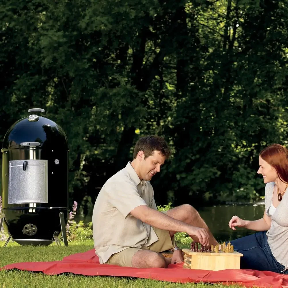 Weber Smokey Mountain Cooker 22-Inch Charcoal Smoker – Outdoor BBQ Smoker with Dual Cooking Grates, Porcelain‑Enameled Kettle & Temperature