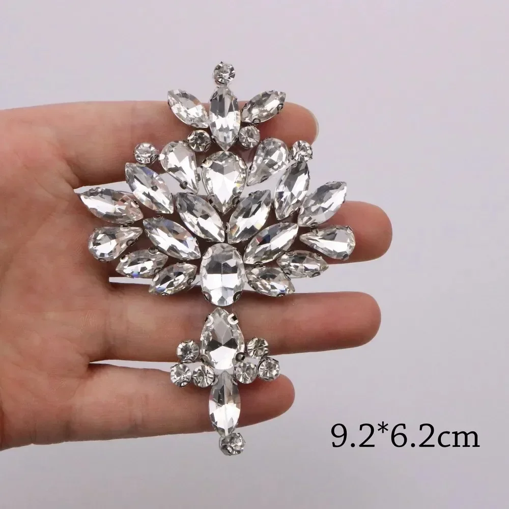 2pcs Women Flower Iron on Patch  Beaded Crystal  Rhinestone Applique for Clothing, Hats, Bags, DIY Decorative Accessories