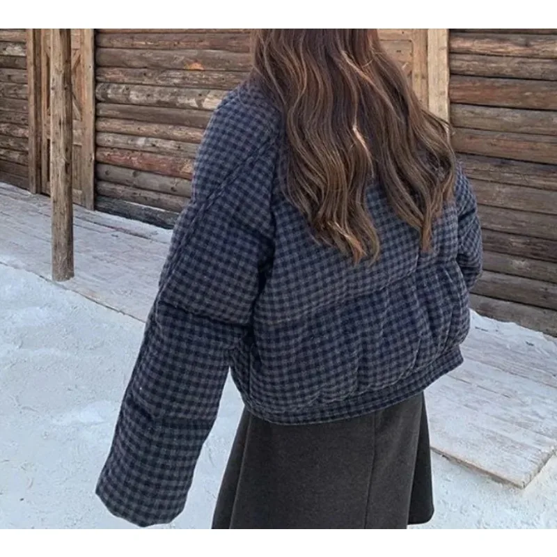 Chaqueta corta de algodón a cuadros con pajarita para mujer en invierno Chaqueta de pan acolchada de algodón suelta y gruesa
