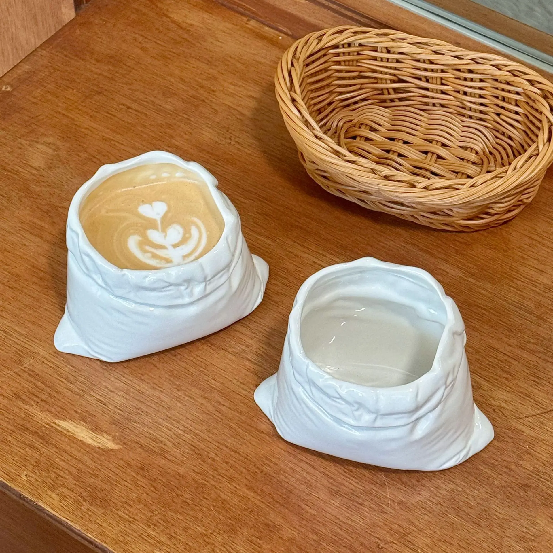Vintage Chinese Style Cloth Bag Shaped Coffee Mug High Appearance Hand Pinched Cup Creative Design for Home Gathering Water Cup