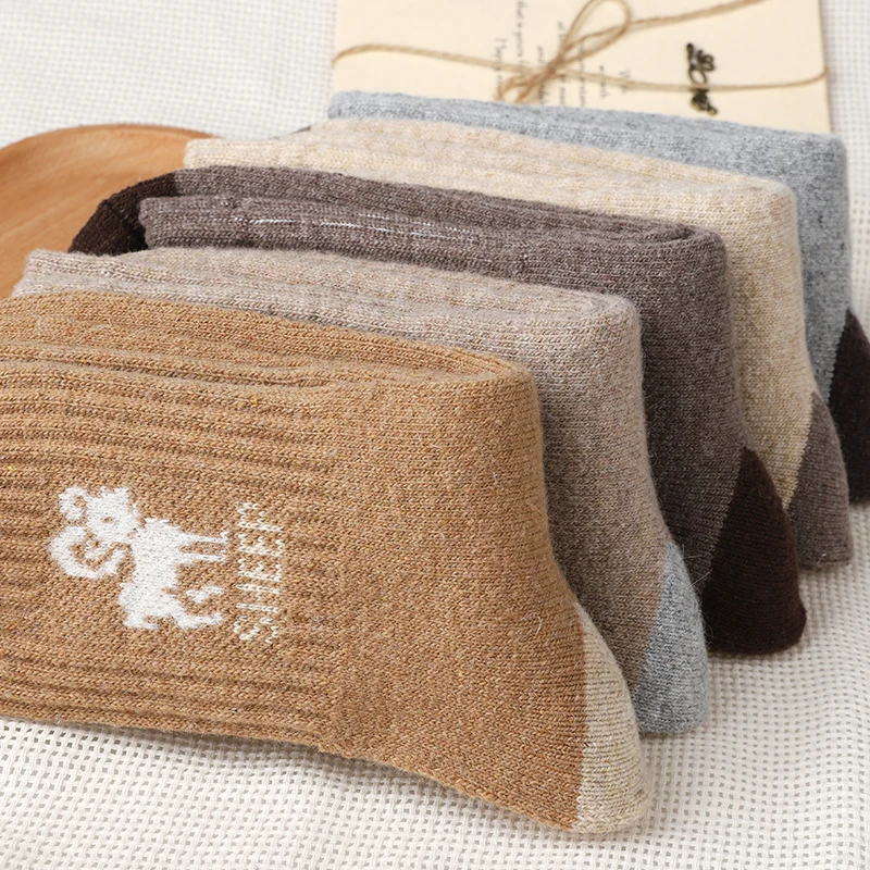 5 أزواج الأغنام نمط الصوف الجوارب السميكة الرجال الشتاء الحرارية منتصف العجل الجوارب مريحة موضة جوارب متماسكة الهدايا