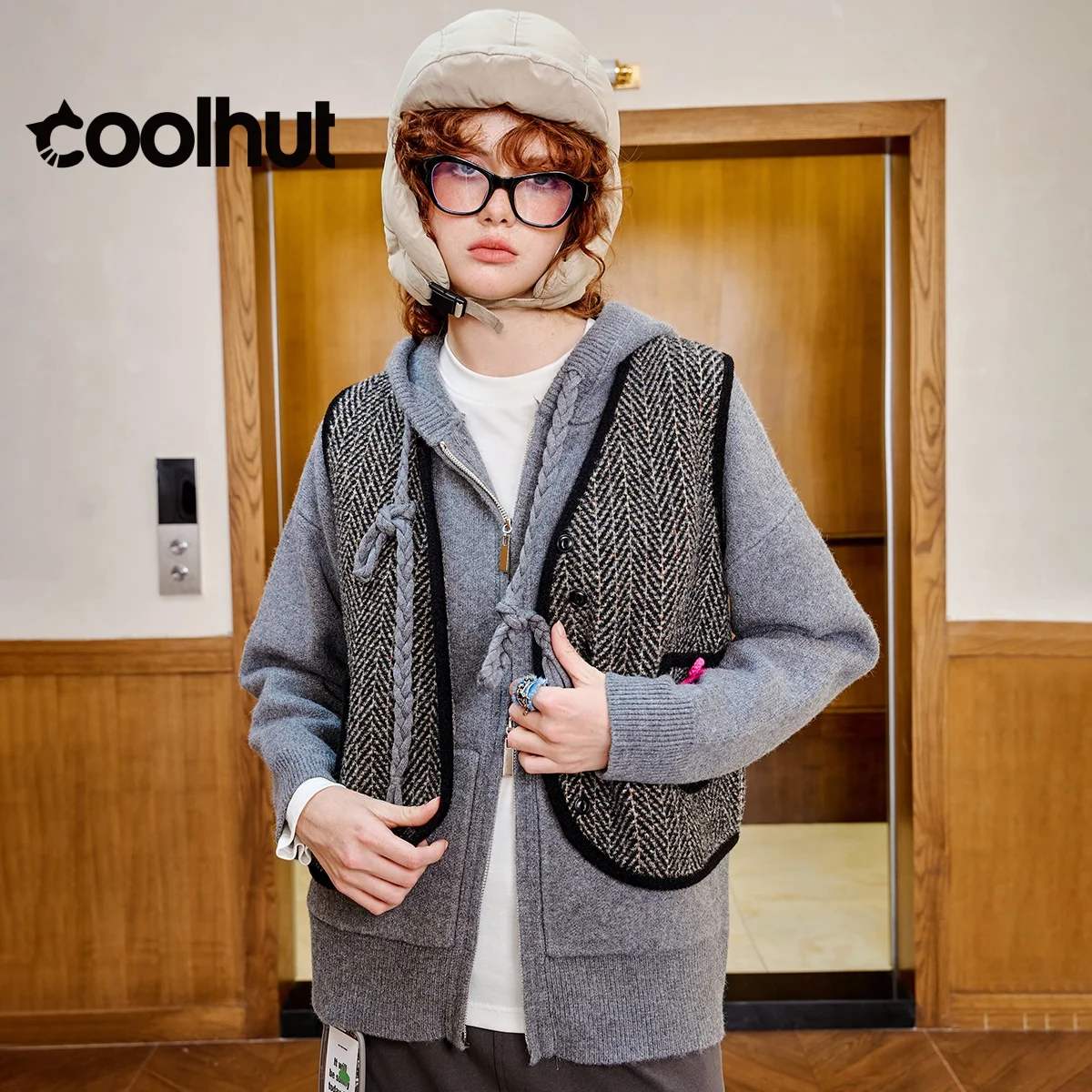 

COOLHUT Women's Waistcoat 2025 Vintage Herringbone Sleeveless Vest Color Block Knit Top Fall Layering Piece Classic Retro Style