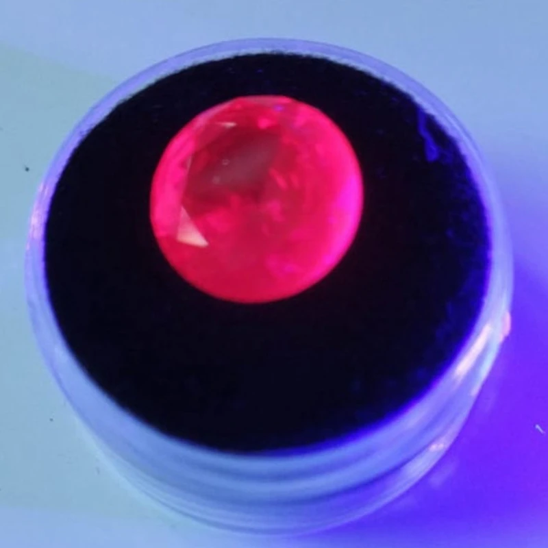 Wunderschöner Rubin, der unter UV-Licht leuchtet, runder Schliff, Mohs-Härteprüfung, Taubenblut-Rubin-Edelsteine für DIY-Schmuckherstellung/Sammlung – Detail 5