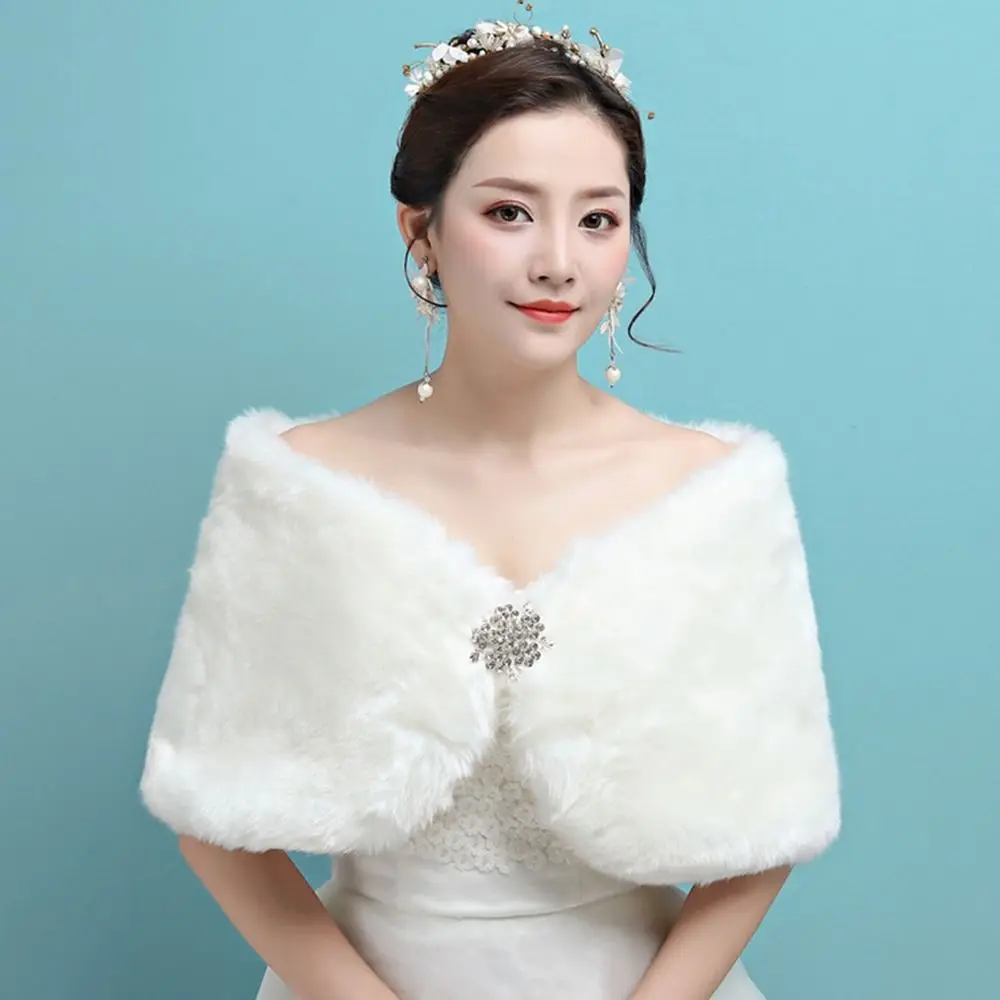 Winter Cape White Fur Shawl Wedding Accessories Elegant Bridal Wrap Women Wedding Jackets Soft Cape