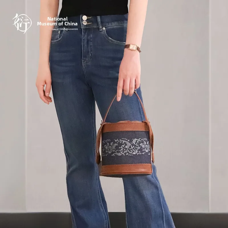

Small Size Fashionable Creative Museum Embroidery Bucket Bag National Museum of China PU Material Cultural Creative Bag