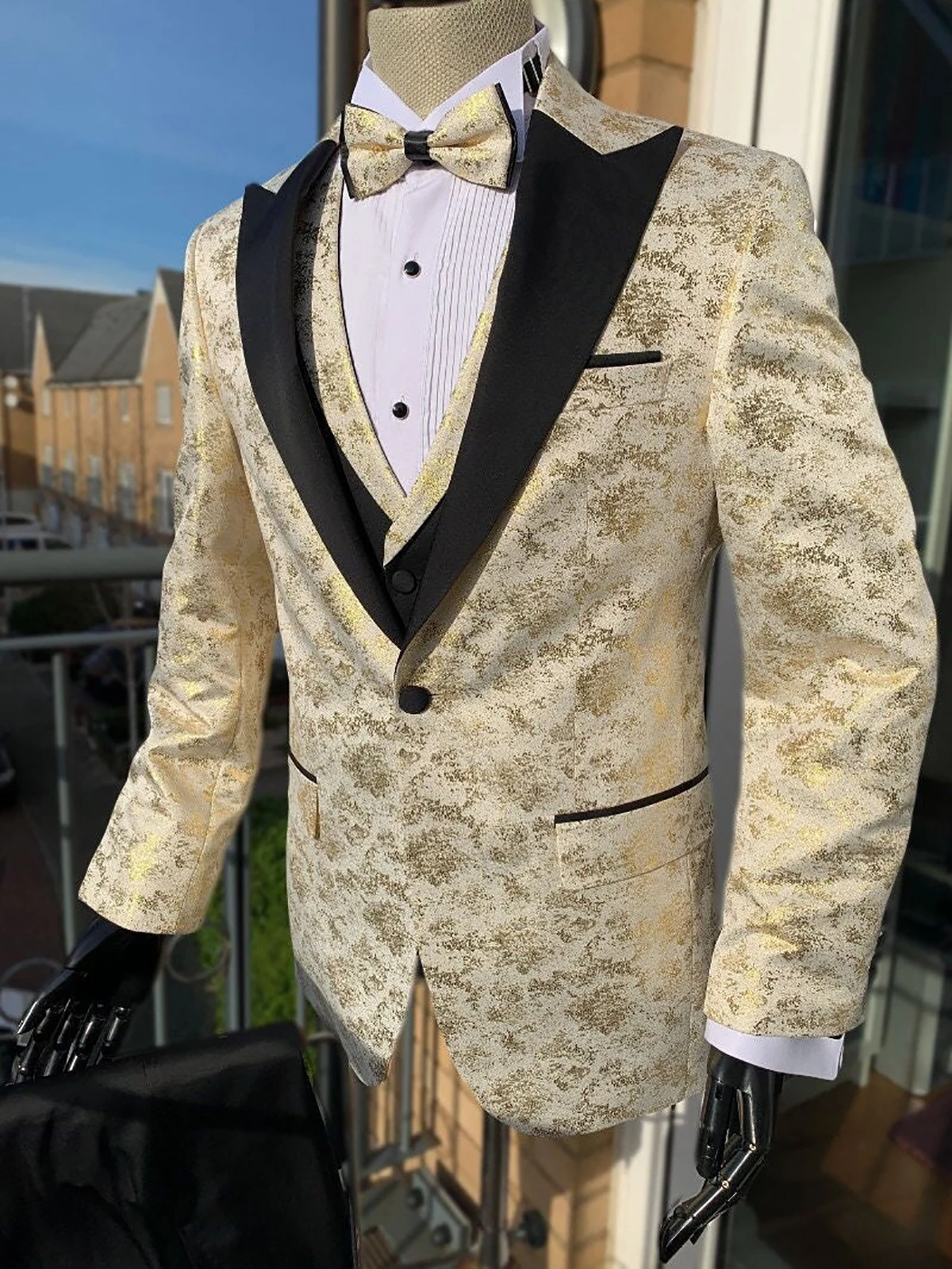 Costumes de mariage à la mode pour hommes, vêtements de marié, meilleur homme, jacquard, revers à pointe, formel, affaires, trempé, veste 3 pièces, vernis, pantalon, sur mesure