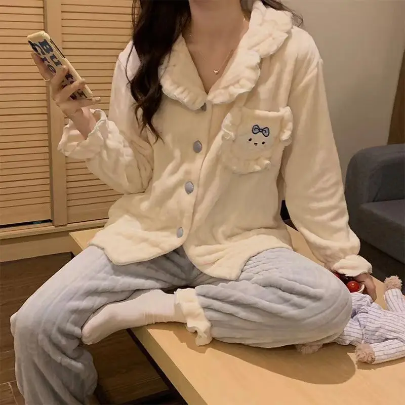 Pigiama Cinnamoroll stile Ins per ragazze autunno inverno velluto corallo più ispessimento caldo e dolce può essere indossato fuori dai vestiti per la casa