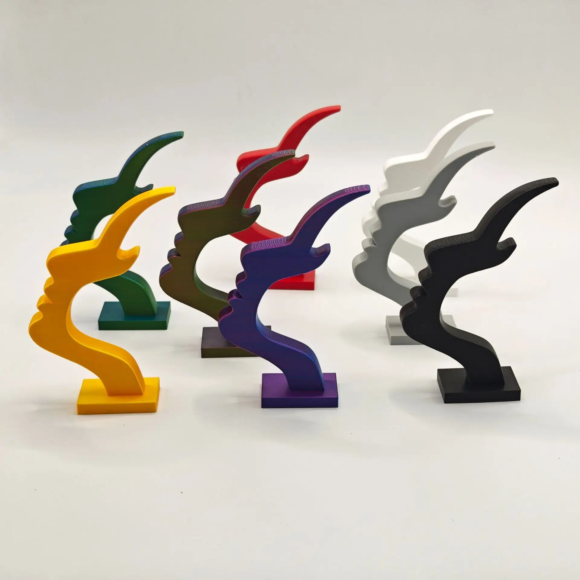 

Creative Resin Home Decorative Face-shaped Glasses Stand Desktop Ornament