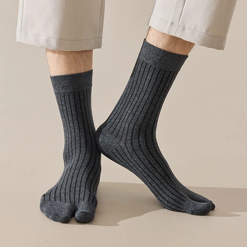 Man Short Toe Socks Cotton Striped Solid Business Warm Elastic Endurable Breathable Sweat-Absorbing 2 Finger Socks 4 Seasons