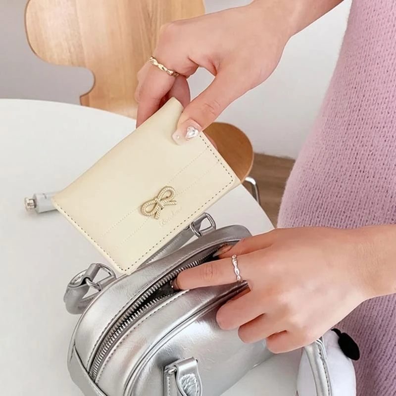 A3PE Trifold Clutch… - image