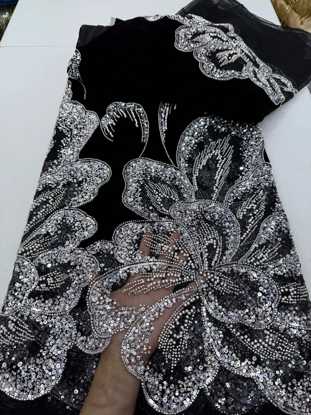 

2026High Quality African Nigerian Tulle Lace Fabric Embroidery Party Dress Sequins Guipure Fabric For Sewing Velvet 5Yard jy516