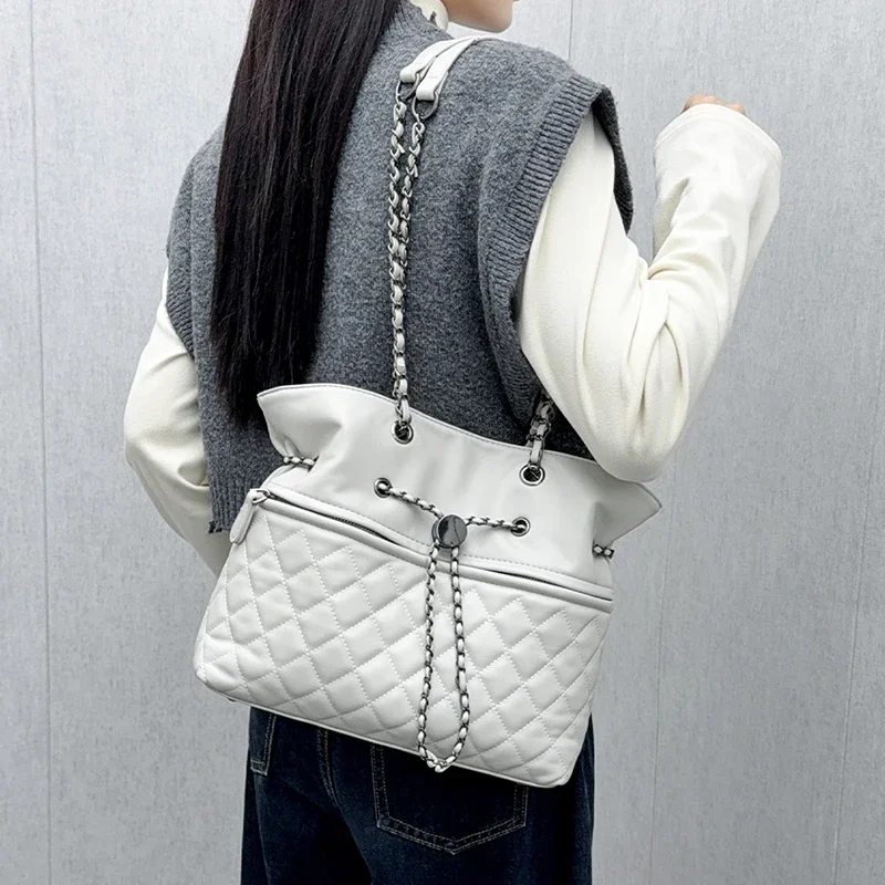 Stylish Practical Solid Color Women Shoulder Bag Quilted Design Diamond Pattern Large Capacity Storage Crossbody Bag for Outings