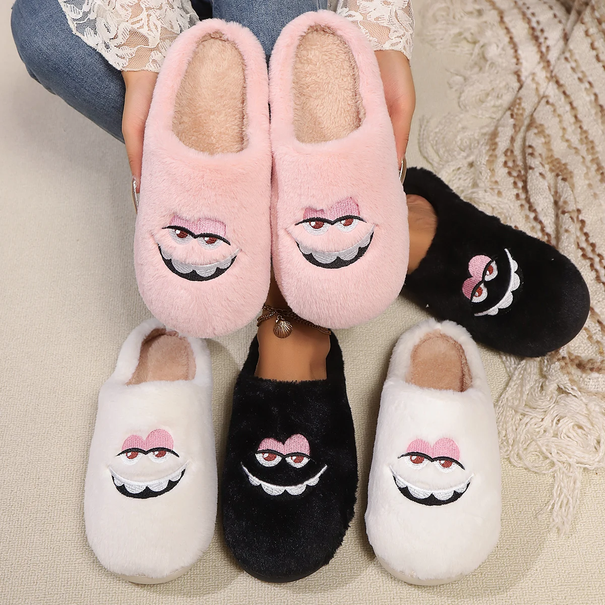 

Women's Winter Fun Cute Animal Plush Indoor Slippers Leisure Outdoors Walks Warm Comfortable Soft Sole Extra Large Size Slippers