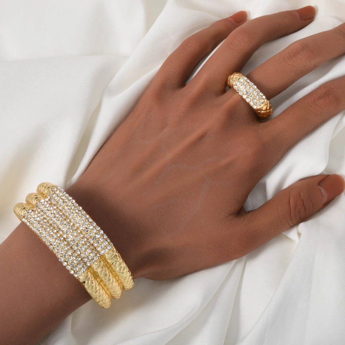 Luxury 18k Gold-plated Wedding Jewelry Set Round Necklace Bracelet Earrings Ring 4 Pcs Set Women Bridal Elegant Classic  Jewelry