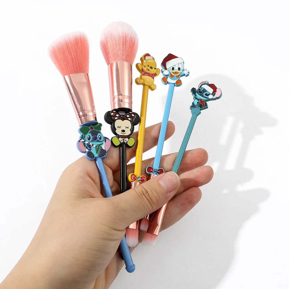 Disney-Juego de pinceles de maquillaje para mujer y niña, Set de 5 piezas, serie navideña, Mickey Mouse, Stitch, Pooh, Bear Handles, herramientas de maquillaje, regalos