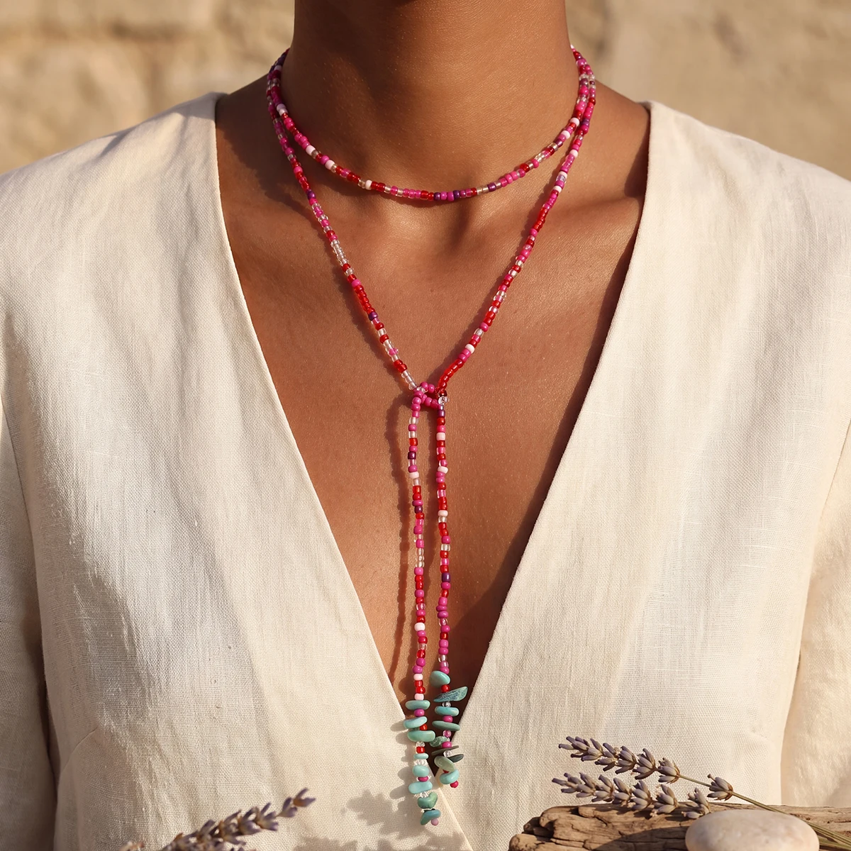 Bohemian Long Layered Seed Bead Necklace for Women Retro Turquoise Chip Pendant Colorful Jewelry Summer Beach Fashion Accessory