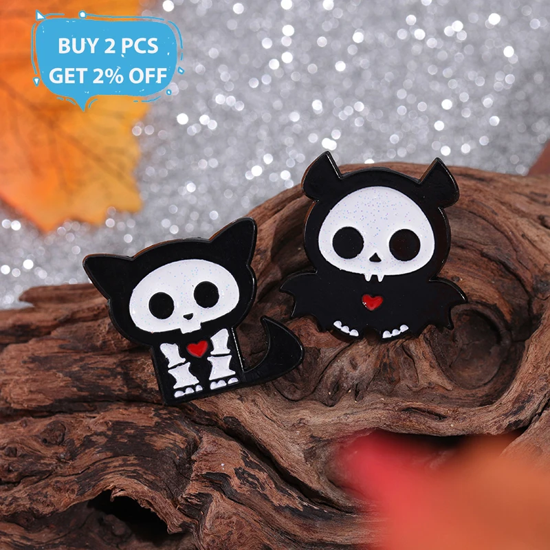 Funny Heart Little Devil Series Brooch Enamel Pin Skeleton Spider Cat Animl Brooch Lapel Badge Halloween Jewelry Accessory Gift