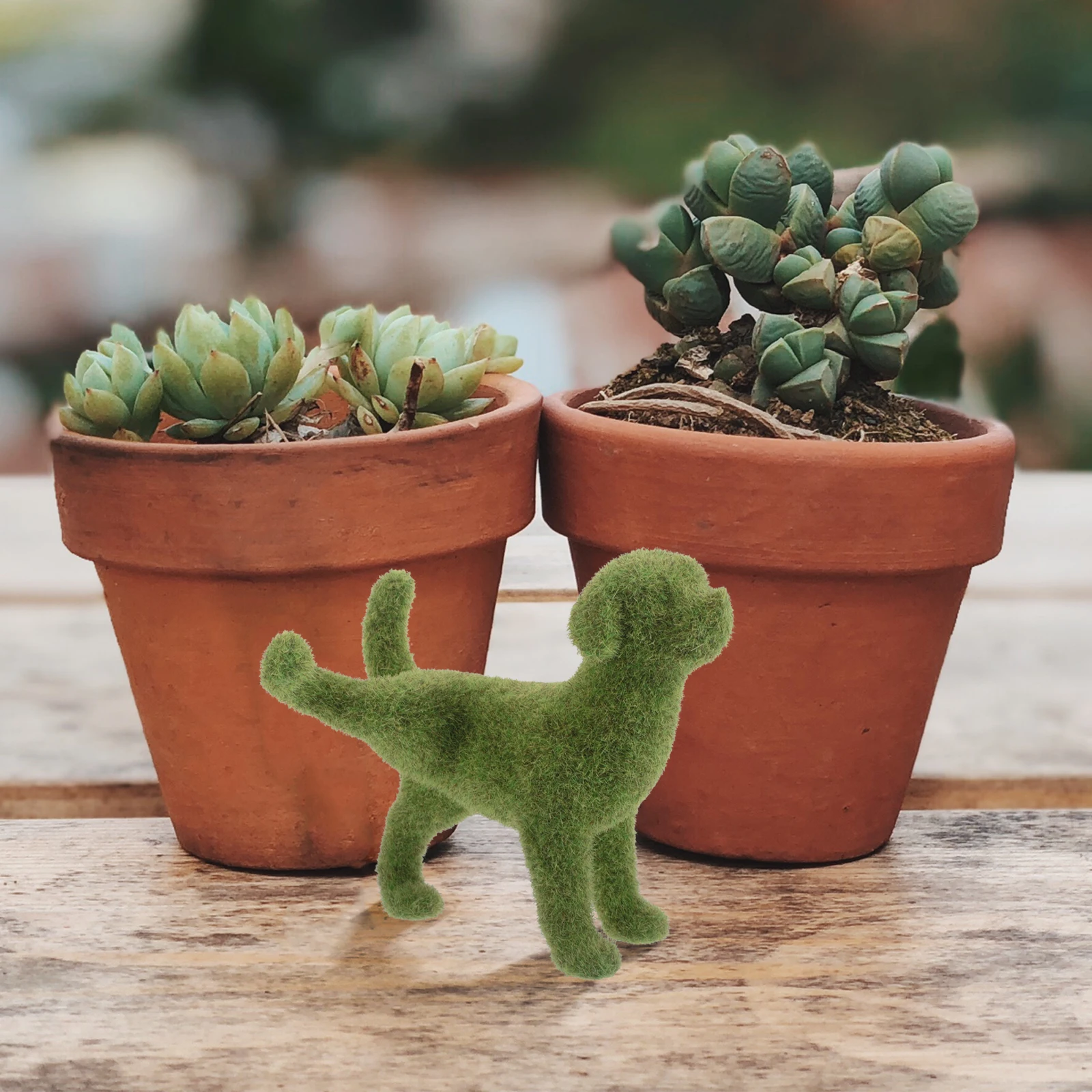 

Elegant European Design Lifelike Flocking Dog Statue Decorative Animal Sculpture For Outdoor Courtyard Balcony Decoration Green