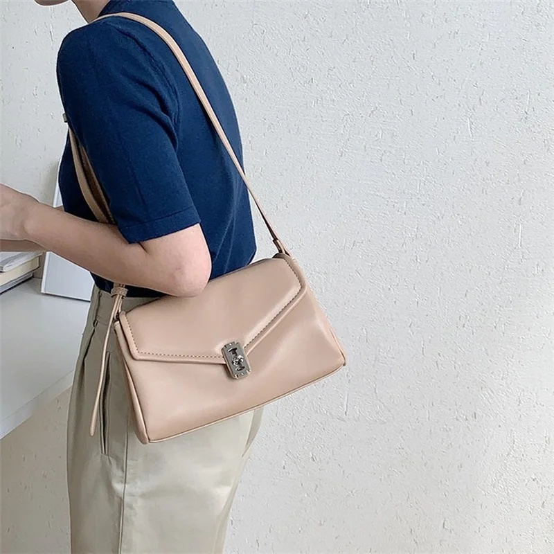 

2022 New Style Women Shoulder Bag Small Designer Korean Lady Cover Flap Bag Casual Sac A Main Femme Bolsa Feminina Pu Leather