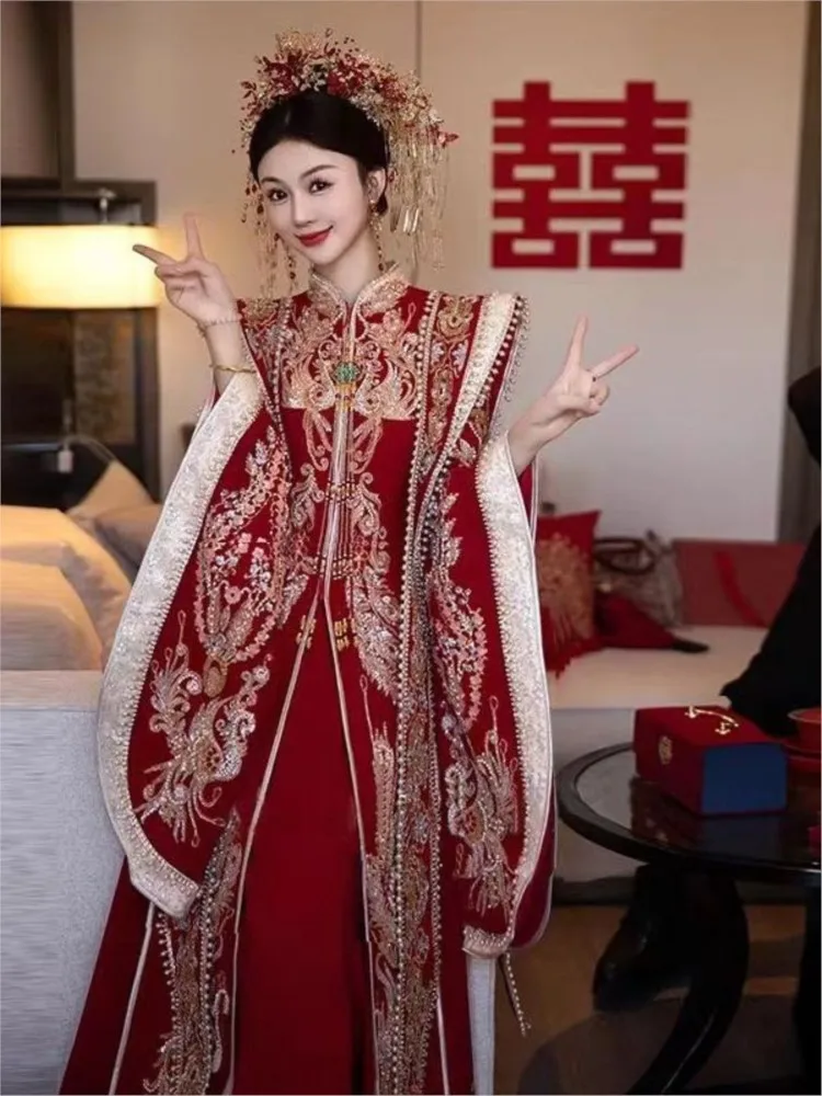 

New wedding attire cheongsam toasting dress Chinese-style phoenix crown and red