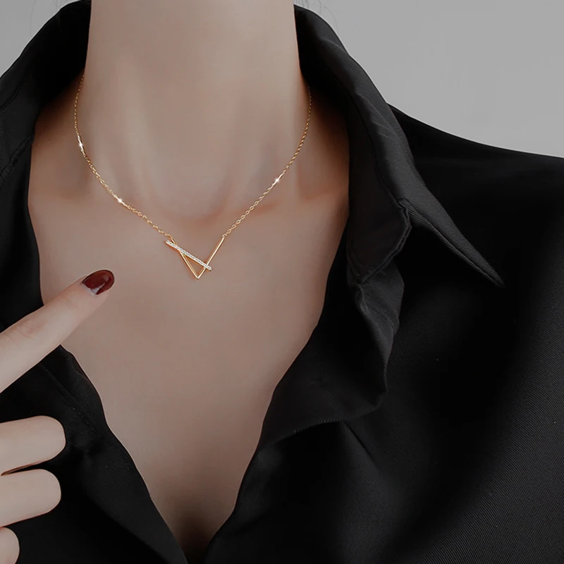 GANPUP Trendige Funkelnde Strass-V-förmige Anhängerkette für Damen, Modisches Neues Halsketten-Schmuckstück, Partygeschenk – Detail 1