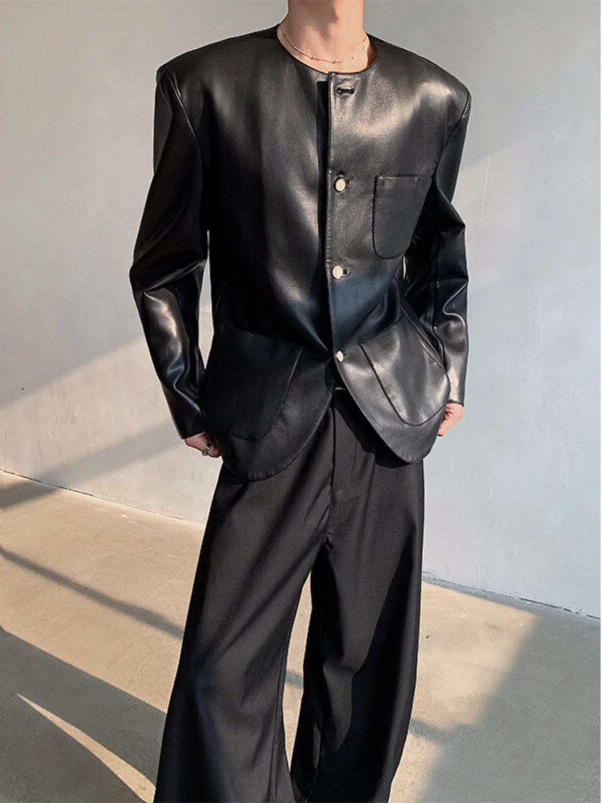 

Повседневное стеганое пальто Bla из искусственной кожи с воротником-стойкой для молодых мужчин, весенне-осенний сезон Sli Urban S...