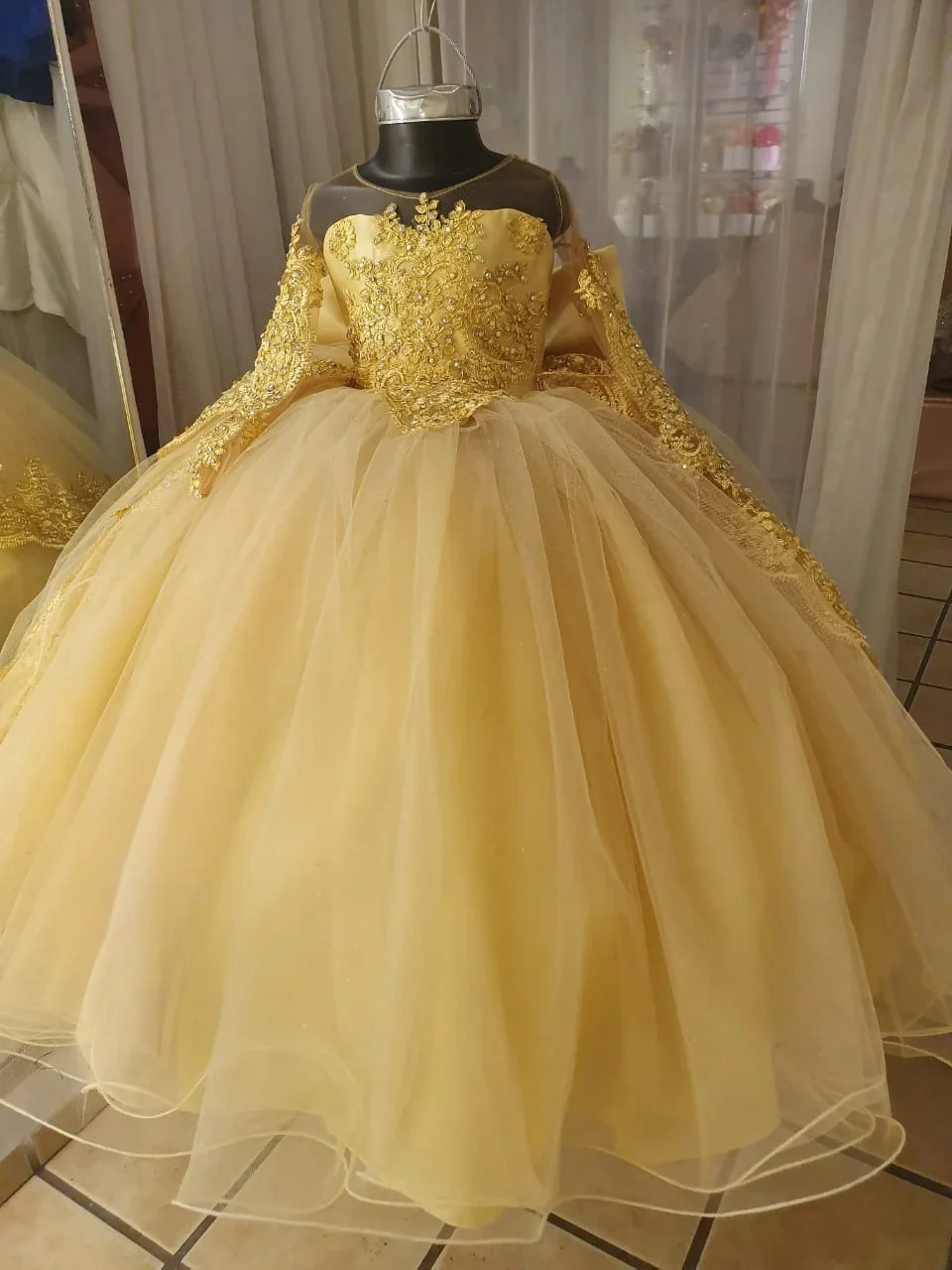 elegant-puffy-for-girls-gold-applique-flower-girl-dress-for-wedding-party-girls-pageant-gala-dress-long-sleeves