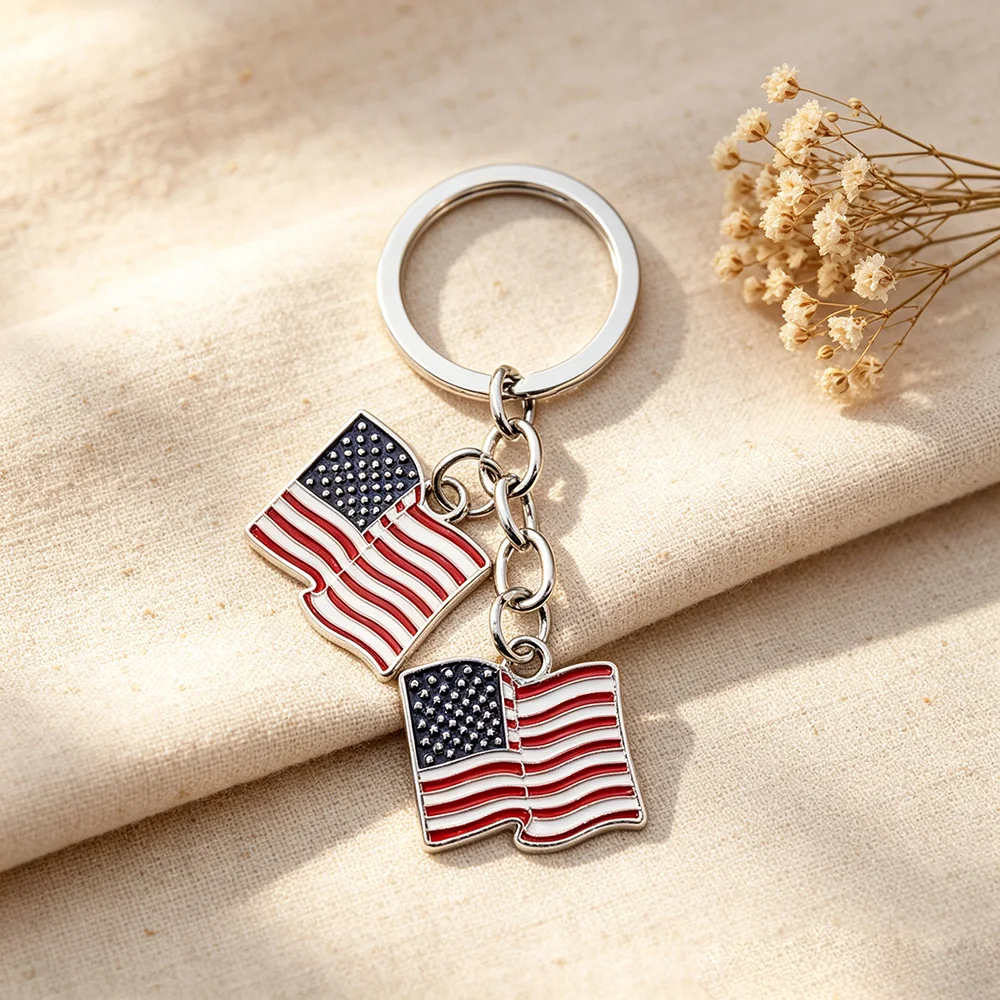 1pc American British Flag Pendant Keychain, Colorful Enameled USA UK Flag, Simple Style Party Holiday Decoration, Souvenir Gifts