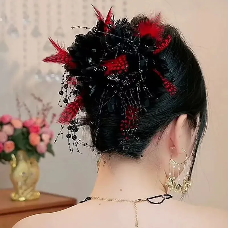 

2025 New Autumn Winter Bead Feather Tassels High Grade Women Hair Claw French Style Versatile Grip Clip Female Hair Accessories